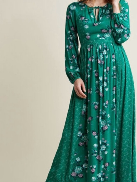 Modcloth Dresses & Skirts - Modcloth Emerald Green Floral Tie-Neck Maxi Dress